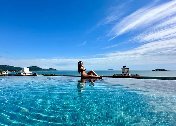 Vista Mar Ingleses - Infinity Pool